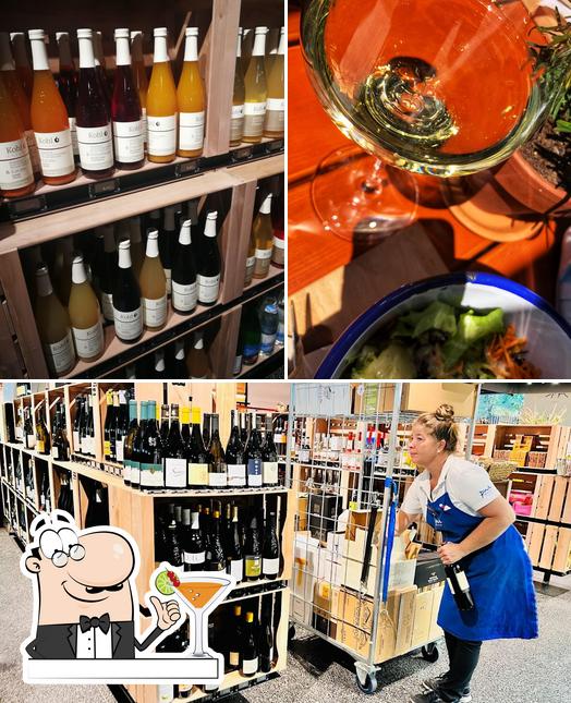 Goditi un drink dal menu