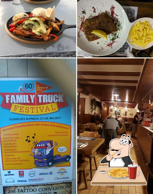 Ordina un piatto di patatine a Restaurant , Ristorante Casa Vecchia, Wild West Salon, Tex Mex