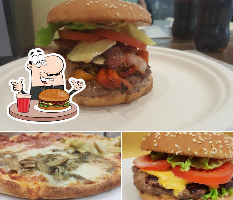 Prenditi un hamburger a La Pantera Rosa - pizza e burger