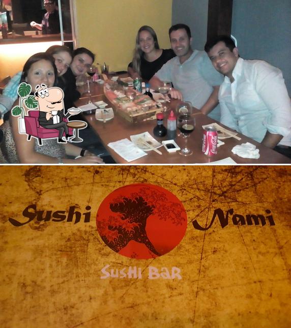 O interior do Sushi Nami