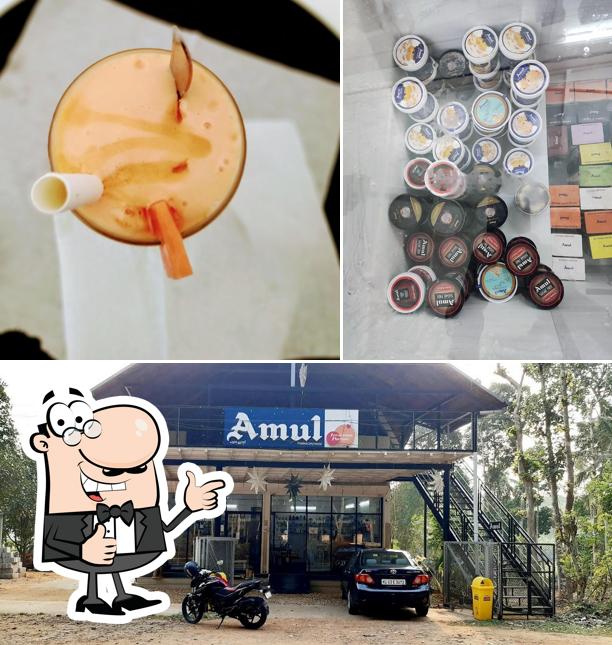 Look at this image of Tropical Garden