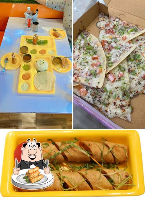 Spring rolls at DS Dosa Factory Ashok Vihar
