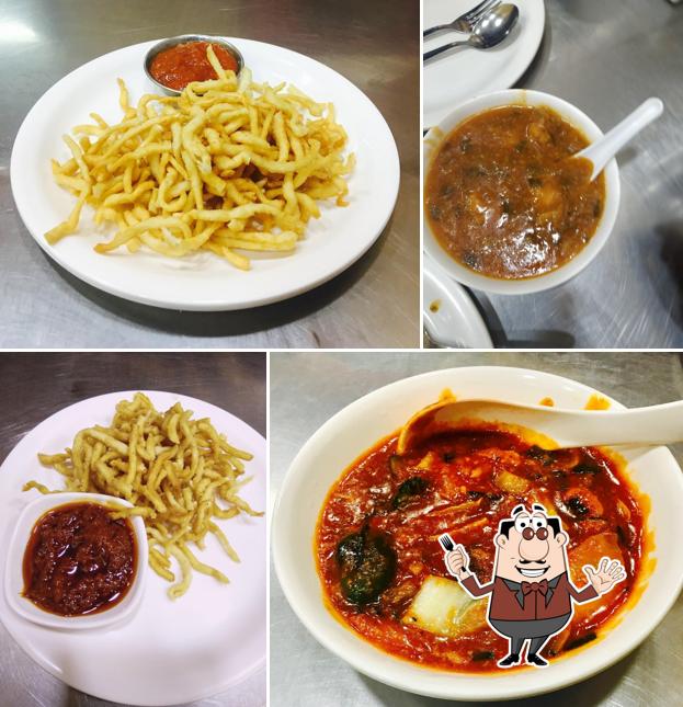 Meals at GOLD COIN LALBAUG 24 KARAT GOLD COIN CHINESE RESTAURANT