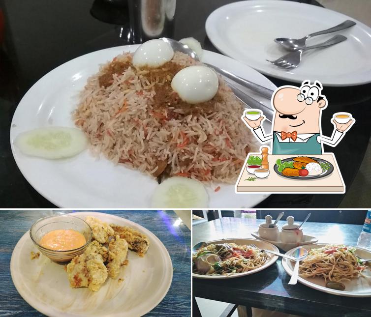 Food at NARU BAR RESTAURANT