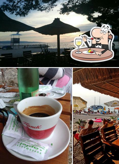 Questa è la immagine che presenta la cibo e interni di Santiago caffe bar / 5 element