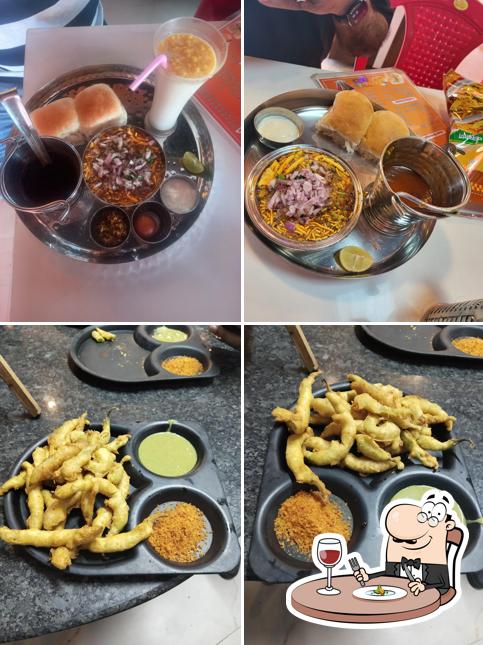 Food at Shivneri misal
