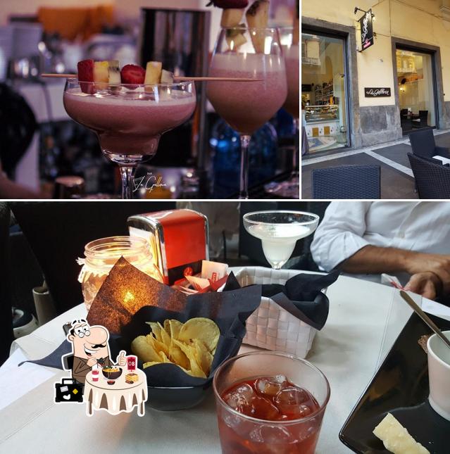 La immagine della cibo e interni di La Galleria