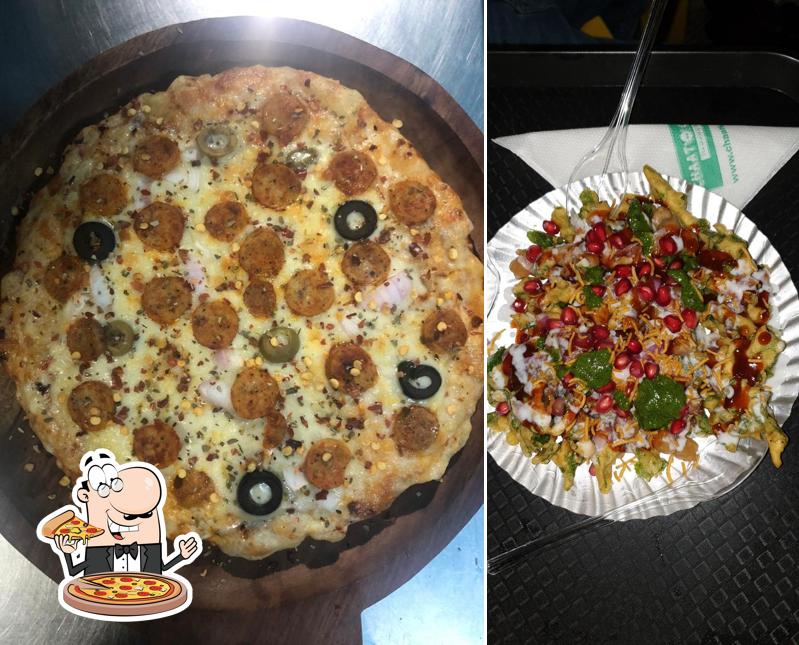 Try out pizza at Chat Ka Chaska (closed permanently)