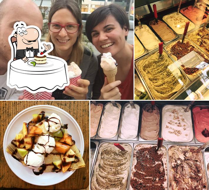 La ISLA Gelateria serve un'ampia selezione di dolci