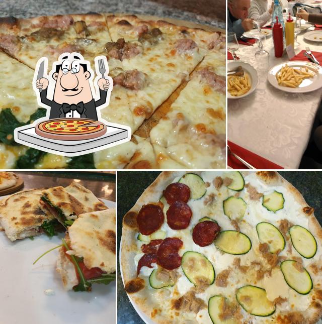 A Pizzeria Bowling Grottammare, puoi goderti una bella pizza