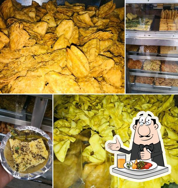 Food at Gujarat Namkeen Bhandar
