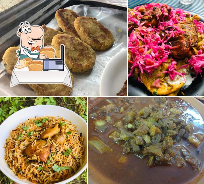 Garlic bread at Snow Flake Restaurant