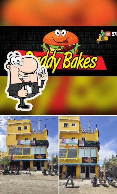 See the picture of Daddy bakes