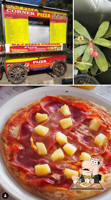 Food at RAJ PIZZA CORNER