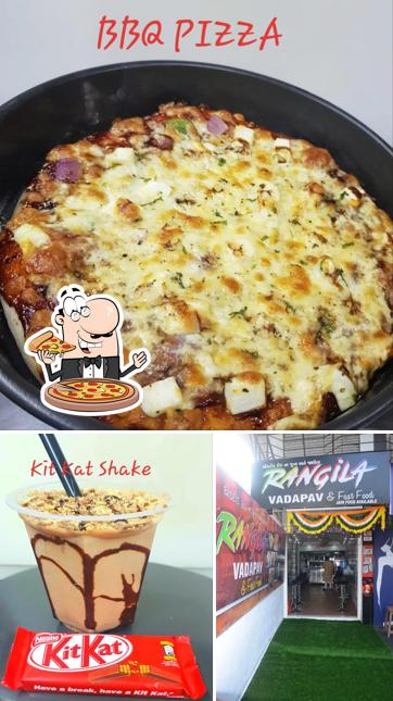 Try out pizza at Rangila Vadapav