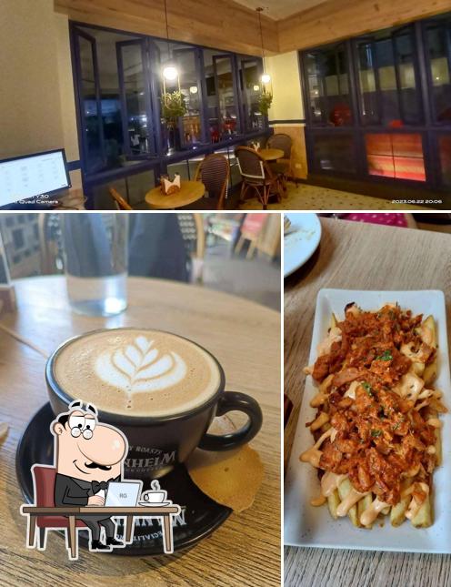 Check out how Paris Panini - Gourmet Sandwiches and Wraps, Church Street looks inside