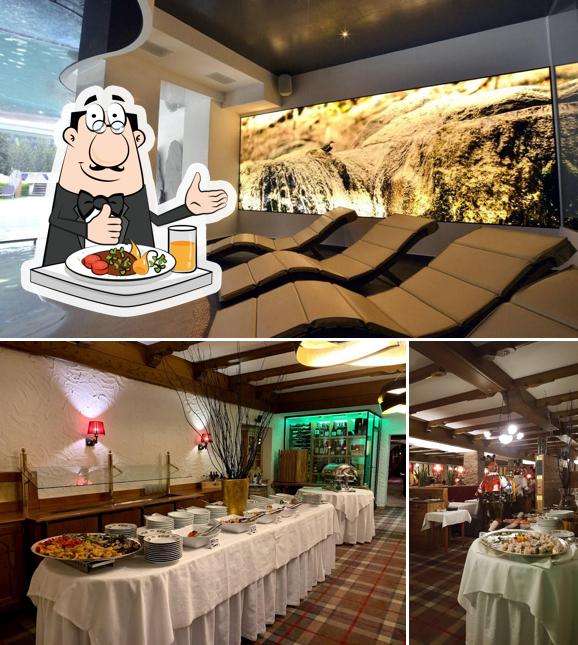 La cibo e interni del ristorante