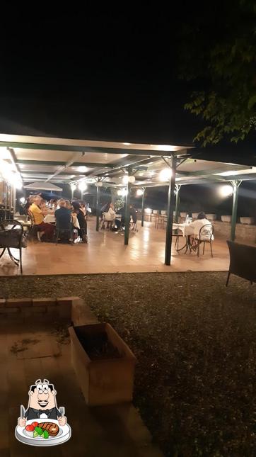 Prenditi i piatti di carne a Ristorante Borgo Antico