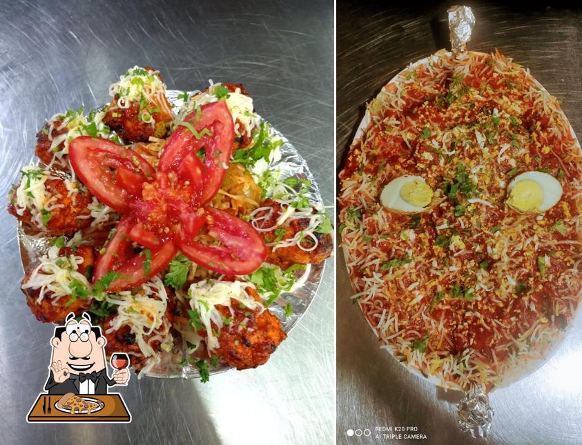 Pick pizza at Priyanka Family Restaurant & Bar- Best Family Restaurant with Bar in Kalwa