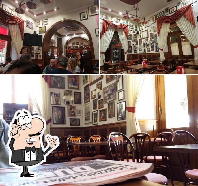 Gli interni di Feni's Bar