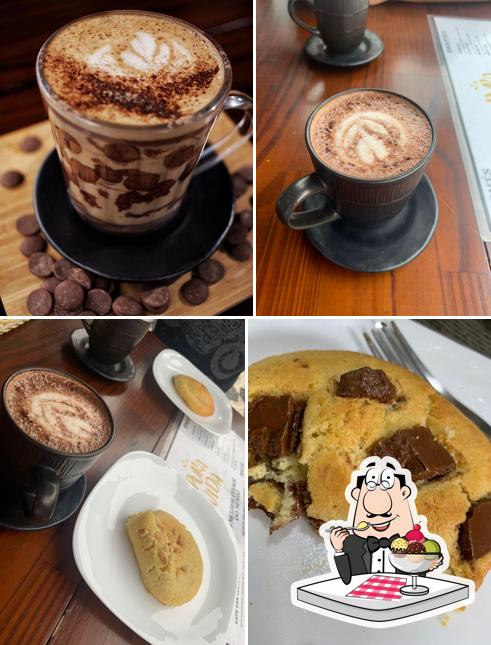 Pura Vida Café