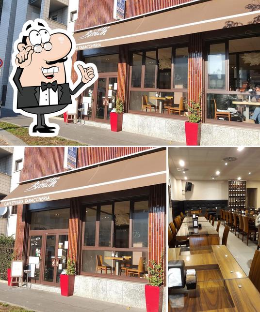 Gli interni di GOLDEN BAR ex COFFEE BROWN