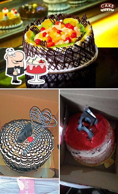 Red velvet cake at Milkqooz Cake Shop