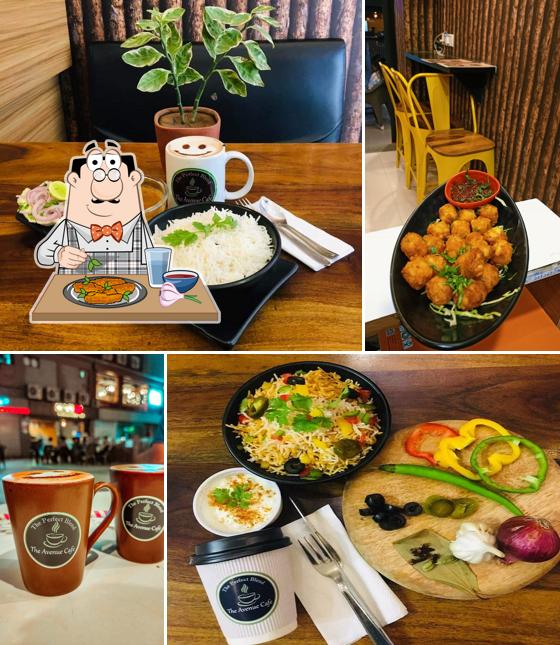 Chicken wings at The Avenue Cafe