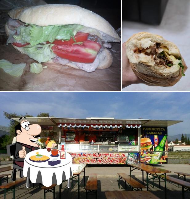 Prova un hamburger a Paninoteca Caracas