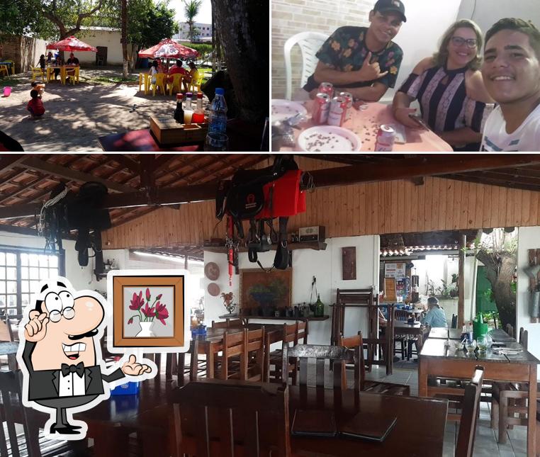 Sente em uma das mesas no Restaurante Bar da Buchada