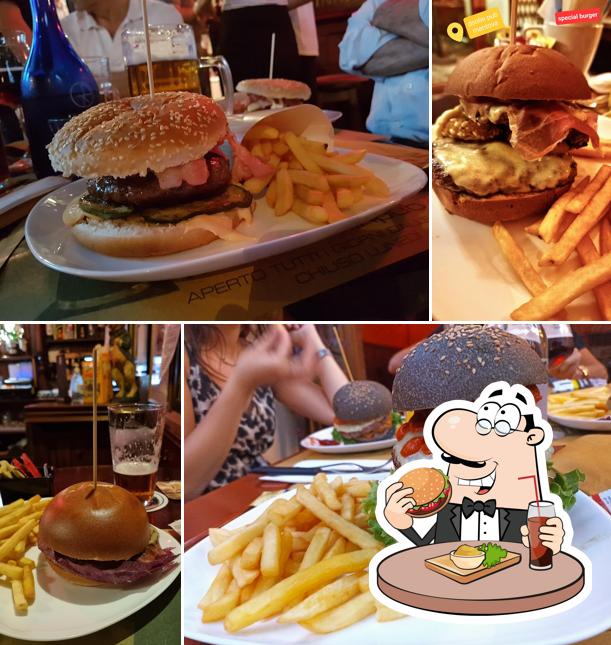 Doolin Irish Pub offre un'ampia varietà di opzioni per gli amanti dell'hamburger