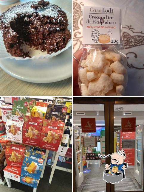Tra le varie cose da Autogrill Cascina Gobba Ovest si possono trovare la cibo e interni