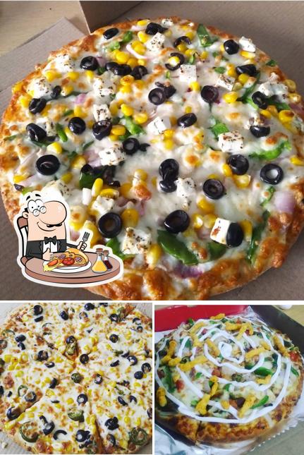 Get pizza at Club pizza
