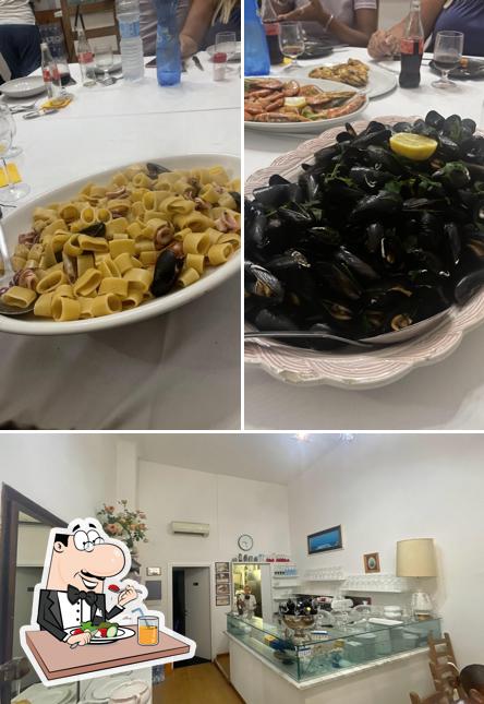 Tra le varie cose da Bar Trattoria Antichi Sapori Imperia si possono trovare la cibo e interni