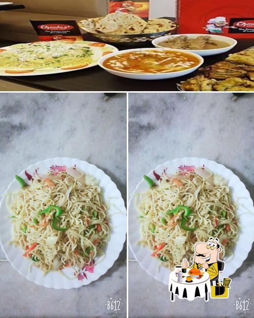Food at Chawla Fast Food