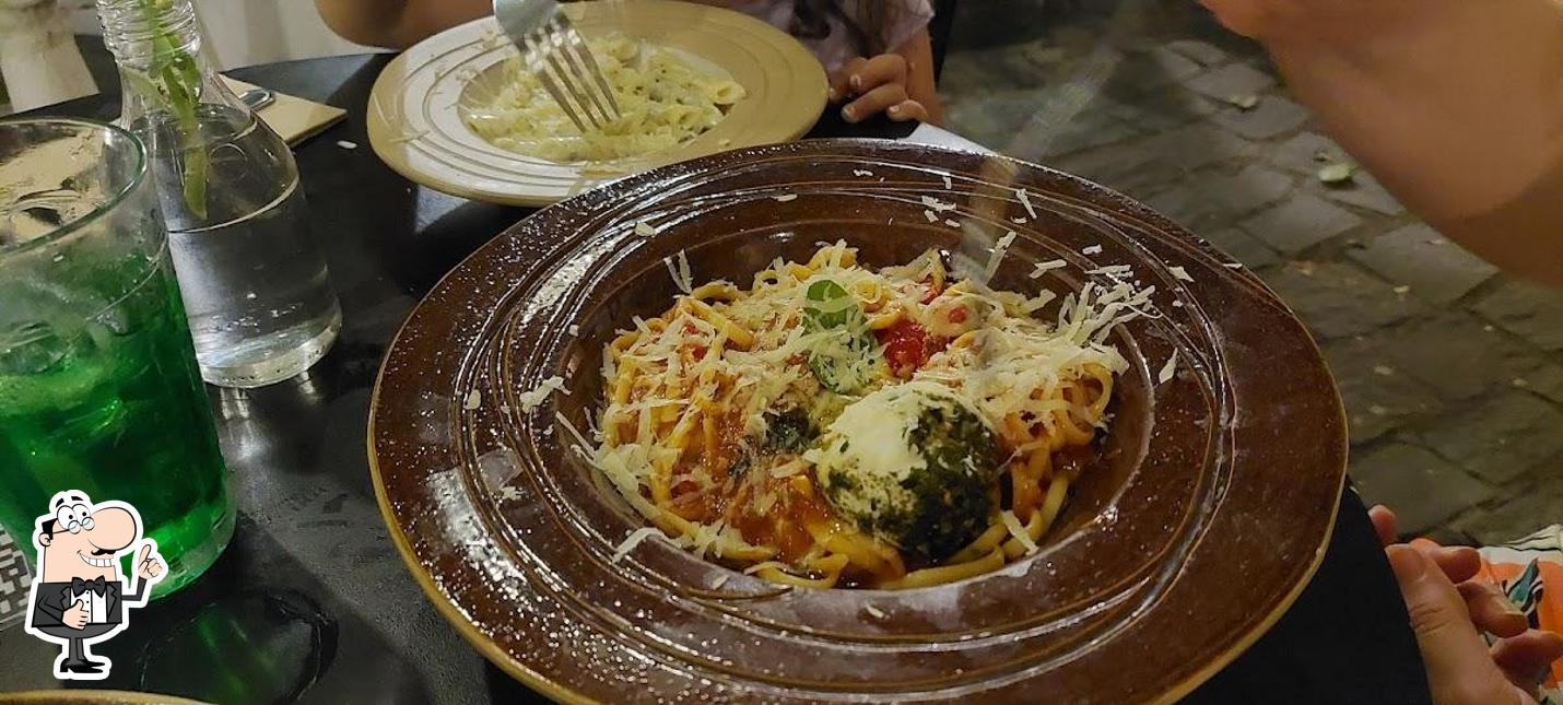 See this picture of Cucina si Italianissimo