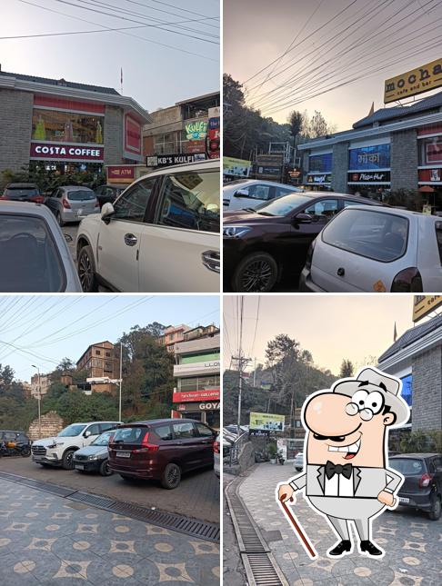 The exterior of Pizza Hut Amolak Towers, Solan
