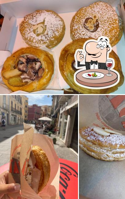 Cibo al TASTA la pizzetta sfoglia cagliaritana