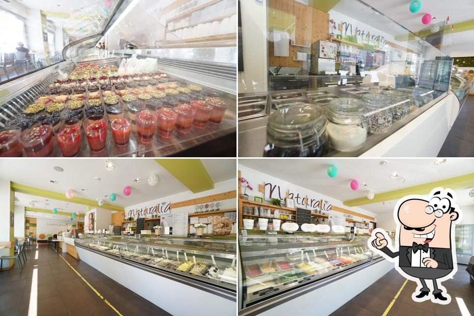 Siediti a un tavolo di Gelateria Naturalia