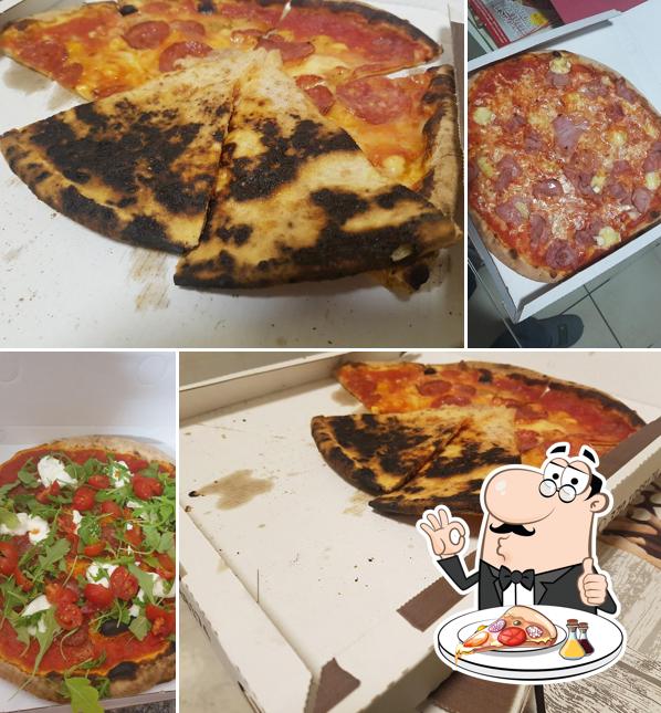 A Pizzeria Curtalo', puoi assaggiare una bella pizza