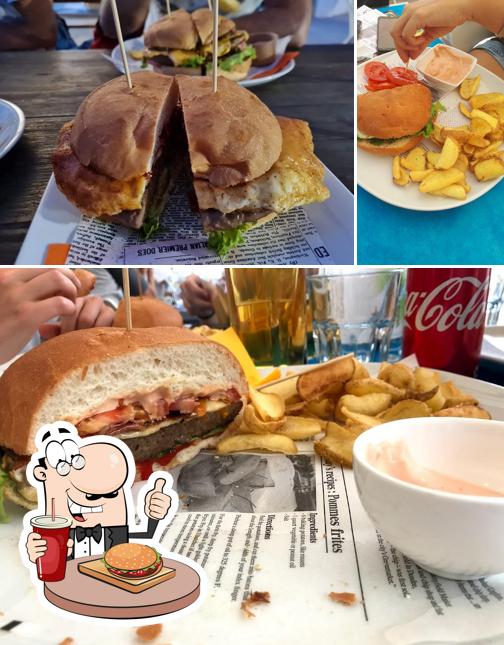 Prenditi un hamburger a Ausonia Spiaggia & Bar - Ufficio 9 Lignano Sabbiadoro