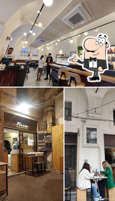Gli interni di Pizza Niria
