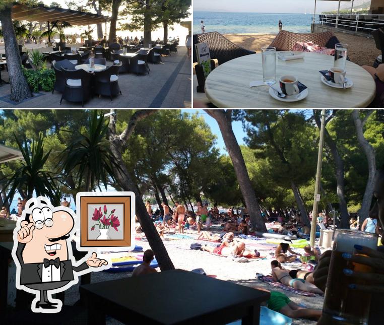 Gli interni di Restoran Bounty