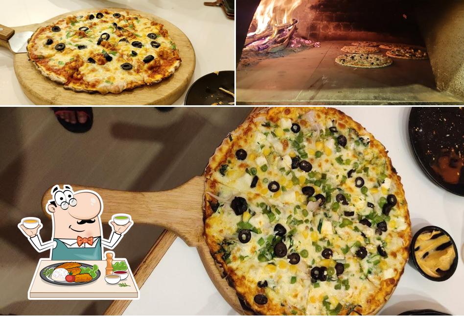 Food at Pizzaa Clan Food at Pizzaa Clan