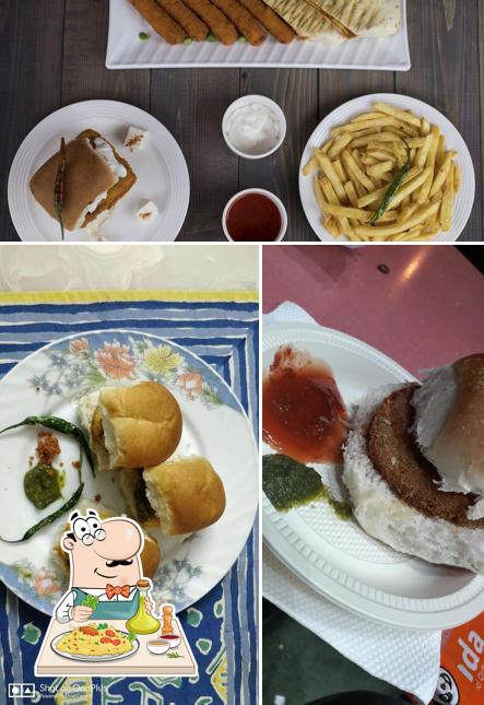 Food at Singhs Vada Pav