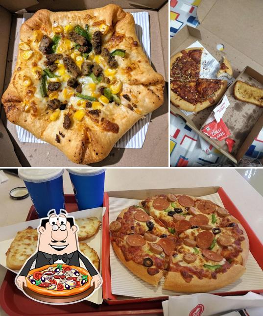 At Pizza Hut Pattom, Trivandrum, you can get pizza