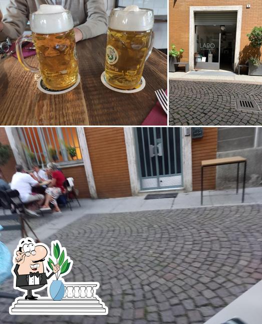 La foto della esterno e cibo di Pizzeria Labo