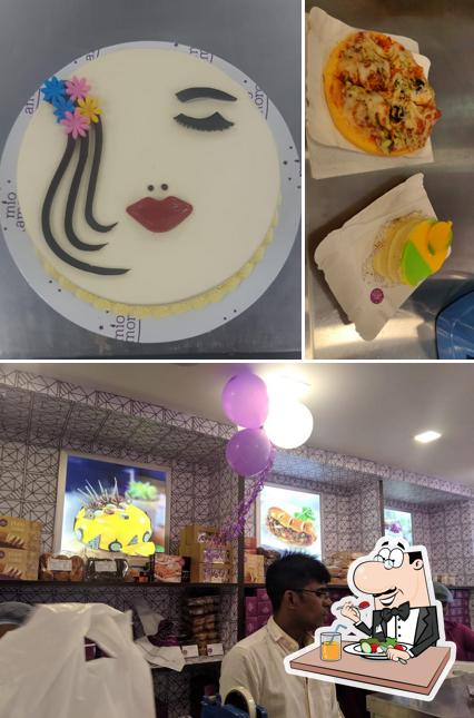 The picture of food and interior at Mio Amore - The Cake Shop (Gole Bazar, Kharagpur)