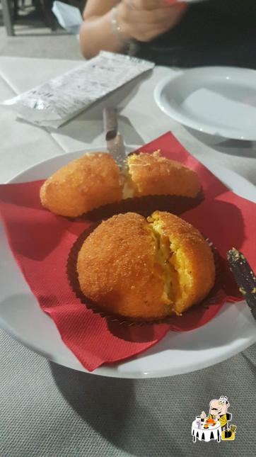 Platti al Ristorante Pizzera La Giara