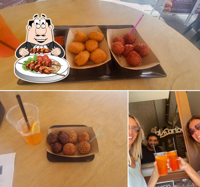 Tra le varie cose da Al Cartoccio si possono trovare la cibo e bevanda
